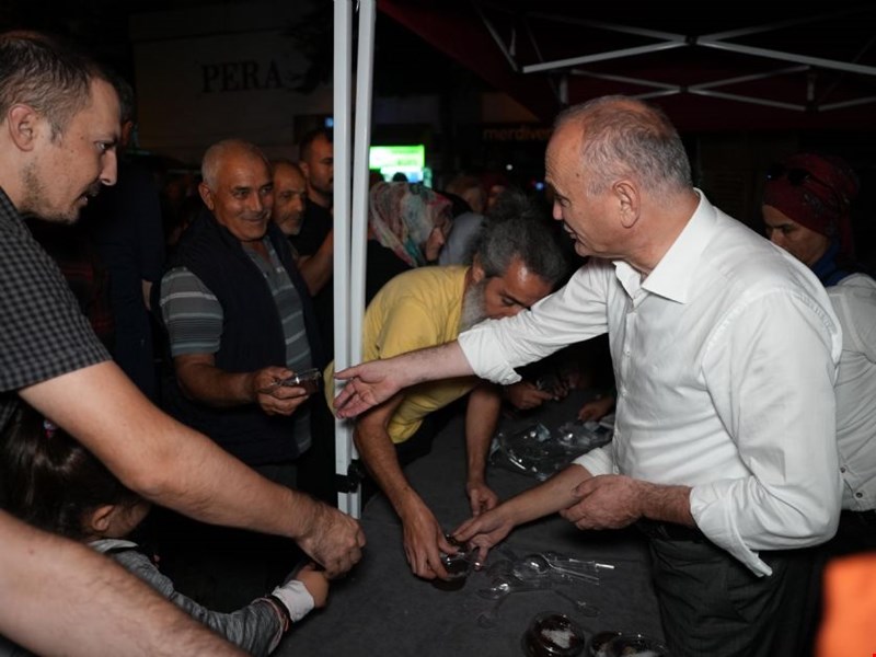 BAŞKAN ÖZLÜ VATANDAŞLARIN KANDİLİNİ KUTLADI