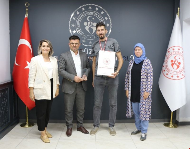Başarılı Bilardocudan İl Müdürü Yazıcı’ya Ziyaret