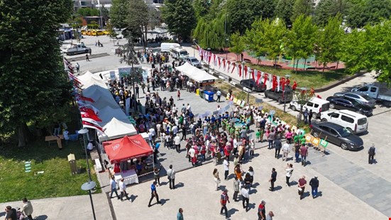 ÇEVRE İÇİN YÜRÜDÜLER