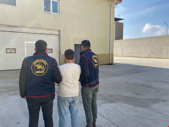 Cezaevi Firarisi Jandarma Ekipleri Tarafından Yakalandı