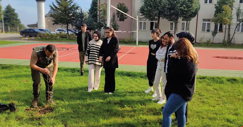 Cumhuriyetimizin Kuruluşunun 100.Yılı Anısına Fidanlar Toprakla Buluştu
