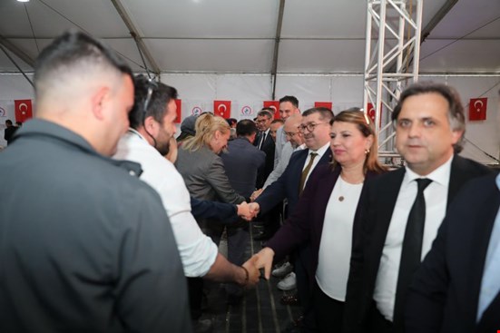 DÜZCE BELEDİYESİ’NDE BAYRAMLAŞMA