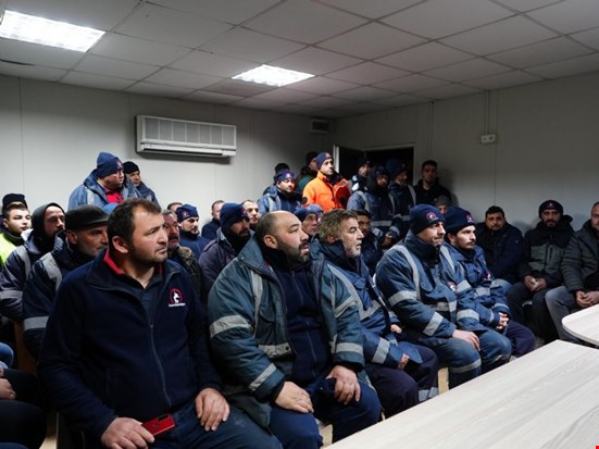 Düzce Belediyesi Temizlik İşleri Müdürlüğü personeline moral ziyareti gerçekleştirildi.