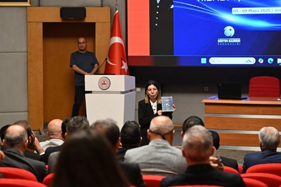Düzce Üniversitesi Akademisyeni, İçişleri Bakanlığı’nda Dijital İletişim Becerileri Eğitimi Verdi