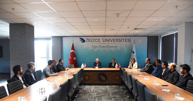 Düzce Üniversitesi Rektöründen Dünyanın En Etkili Bilim İnsanları Listesi’nde Yer Alan Akademisyenlere Tebrik