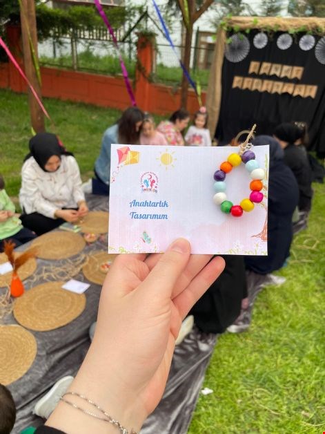 Düzce Üniversitesi’nden Okul Öncesi Eğitime Sanat Desteği: Anahtarlık Tasarımı Atölyesi