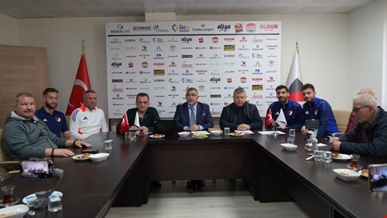 Düzcespor’da yüzler gülüyor; takım mutlu, taraftar umutlu.