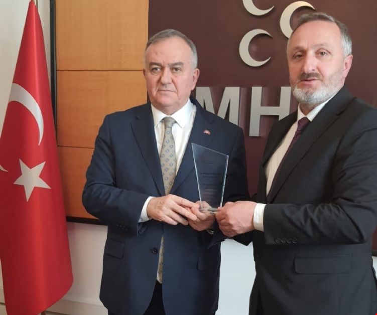 EYT’nin ÖNDERİ MHP’Yİ SEÇTİ