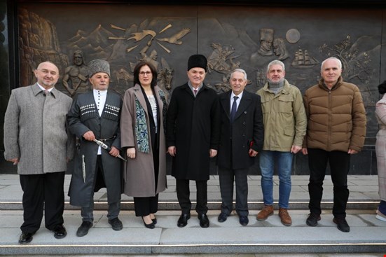 KAFKASLARDAN ANADOLU’YA UZANAN HİKAYENİN RÖLYEFİ İLGİ ODAĞI OLDU