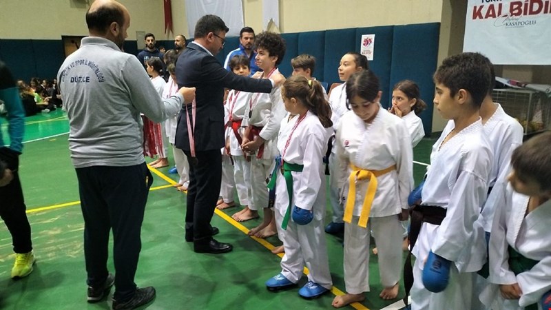 KAYNAŞLI DA AMATÖR SPOR HAFTASI ETKİNLİKLERİ ÖDÜLLERİ VERİLDİ