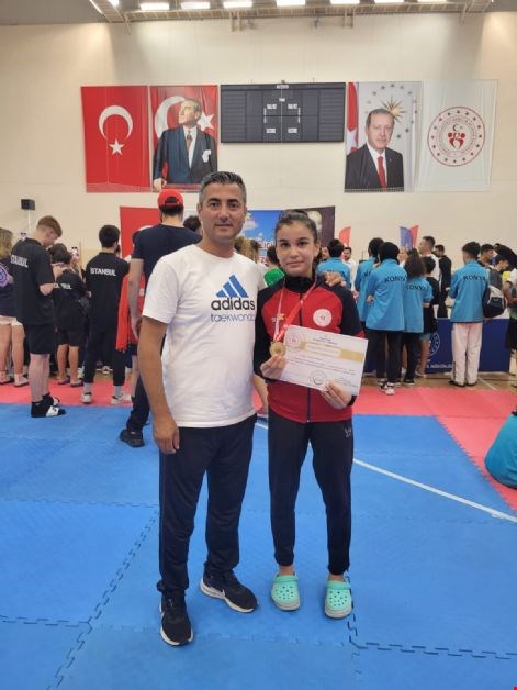 LEYLA ÖZKAN TÜRKİYE ŞAMPİYONU