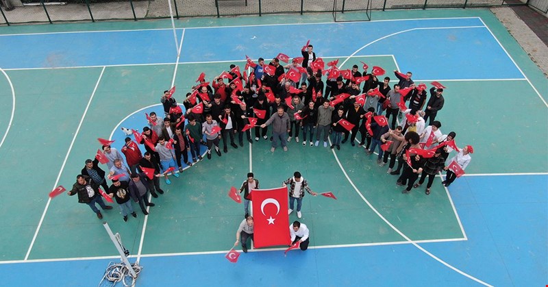 Öğrenciler Cumhuriyet'in 100. yılını kutladı