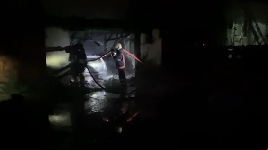 Park Halindeki Otomobil Alev Aldı