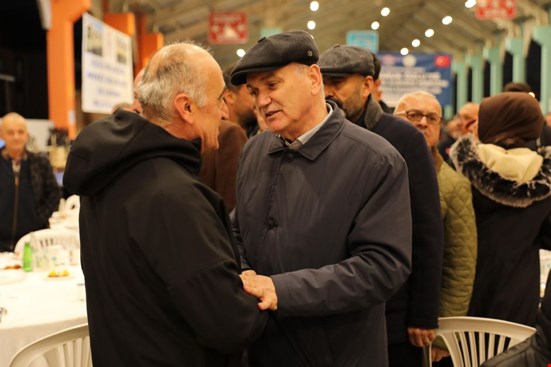 SEBZECİLER ODASI AZİZİYE PAZARYERİNDE İFTAR VERDİ