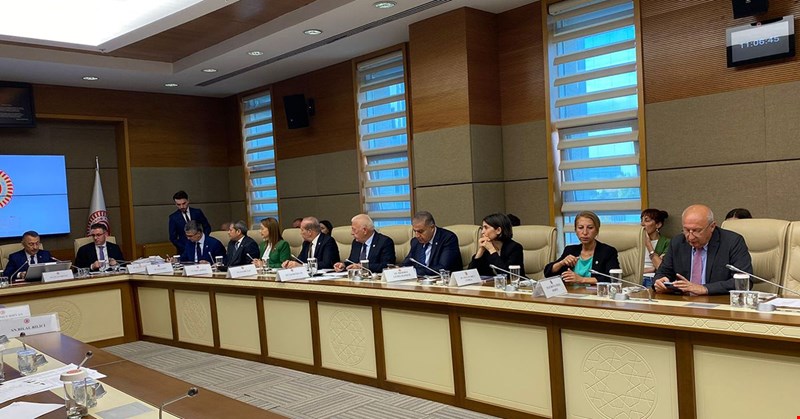 Talih Özcan Dış Politika da söz sahibi