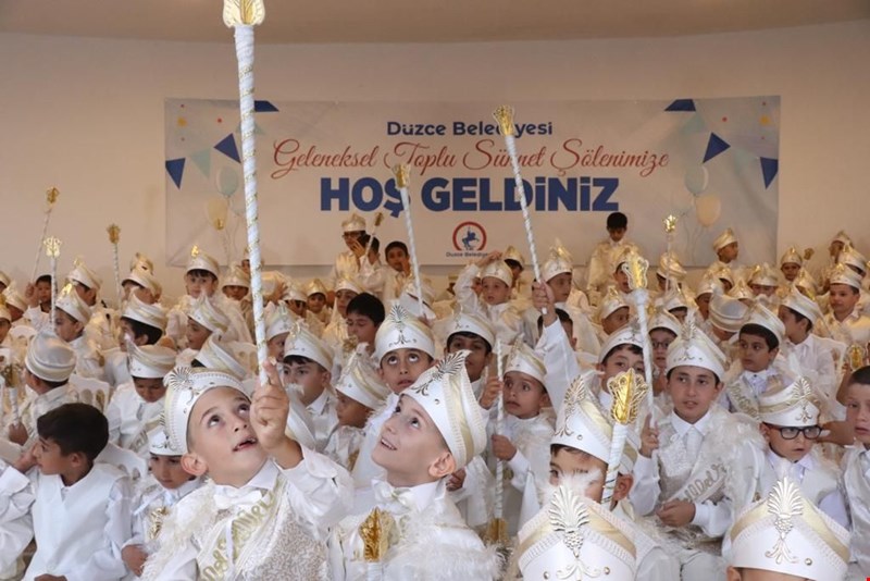 TOPLU SÜNNET ŞÖLENİ GERÇEKLEŞTİRİLDİ