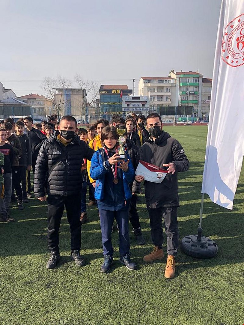 YILDIZ ERKEKLER FUTBOL SONA ERDİ